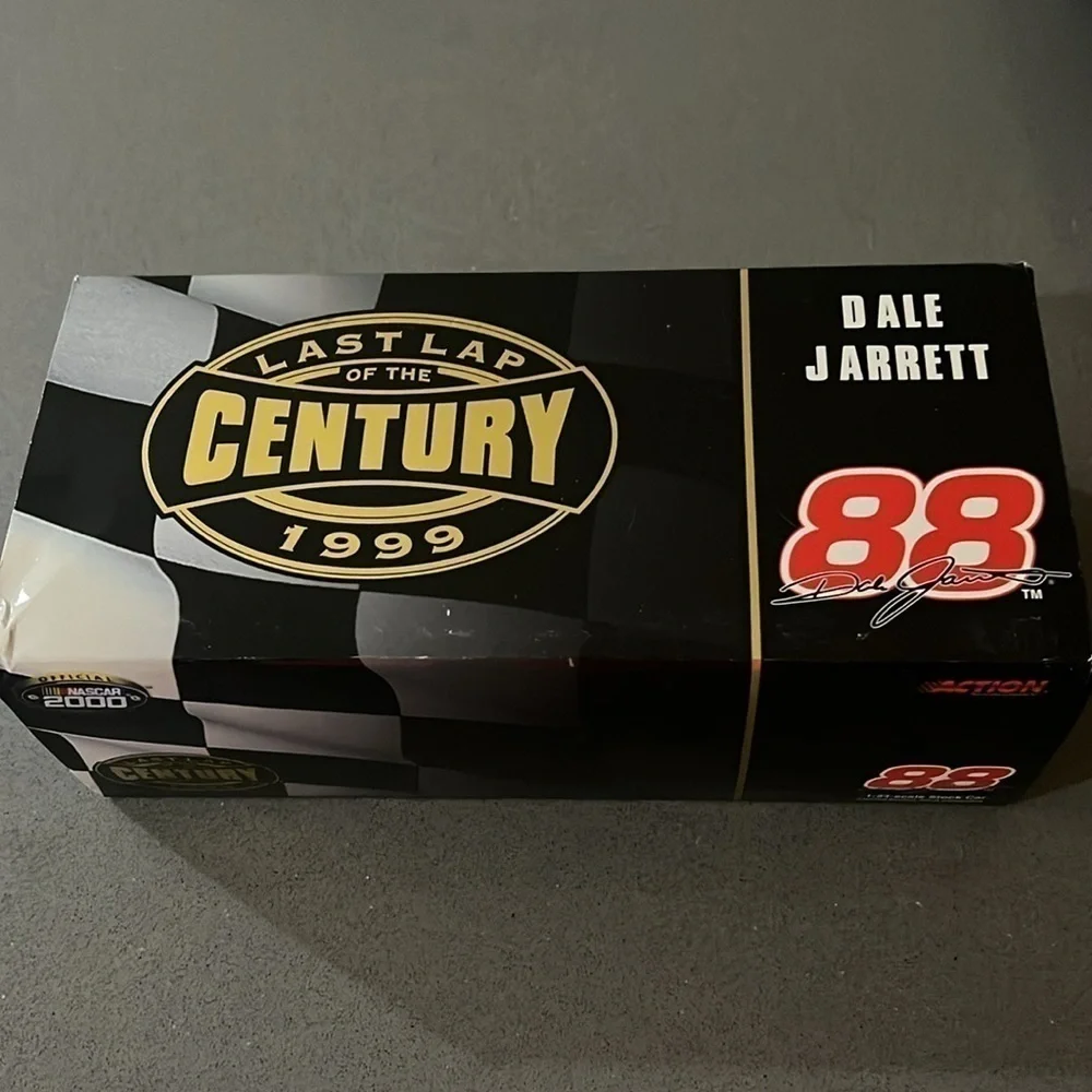 Dale Jarrett #88 Ford Quality Care “Last Lap of the Century” 1999 1:24 Diecast